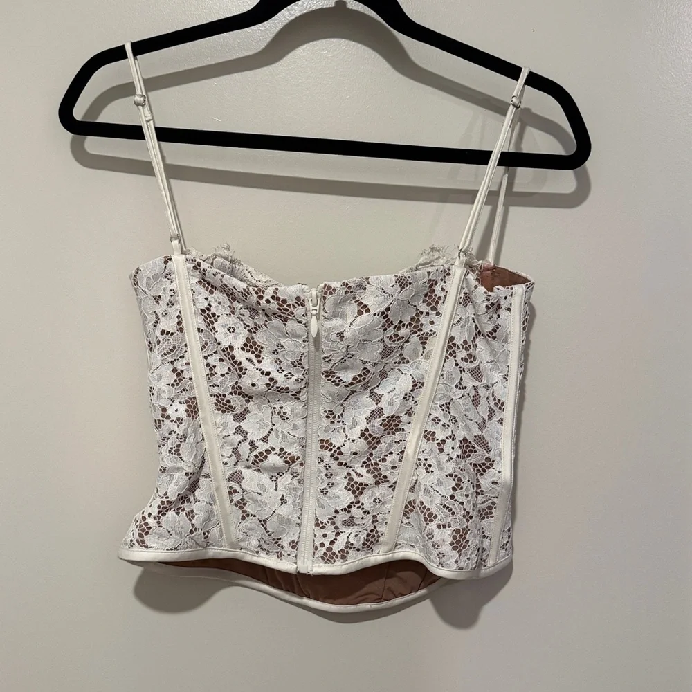 House of CB White Lace Corset Top - Picture 4 of 4